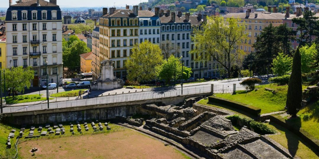 Lyon’s La Croix Rousse : Eat Your Heart Out Food Tour !